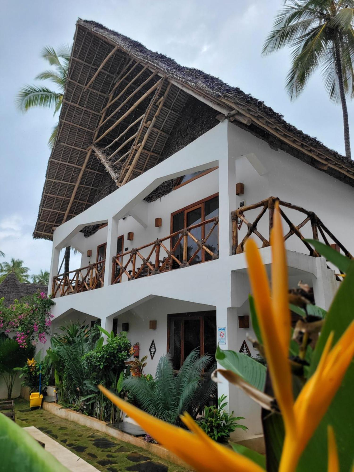 Mambo Cabana Pwani Mchangani Exterior photo