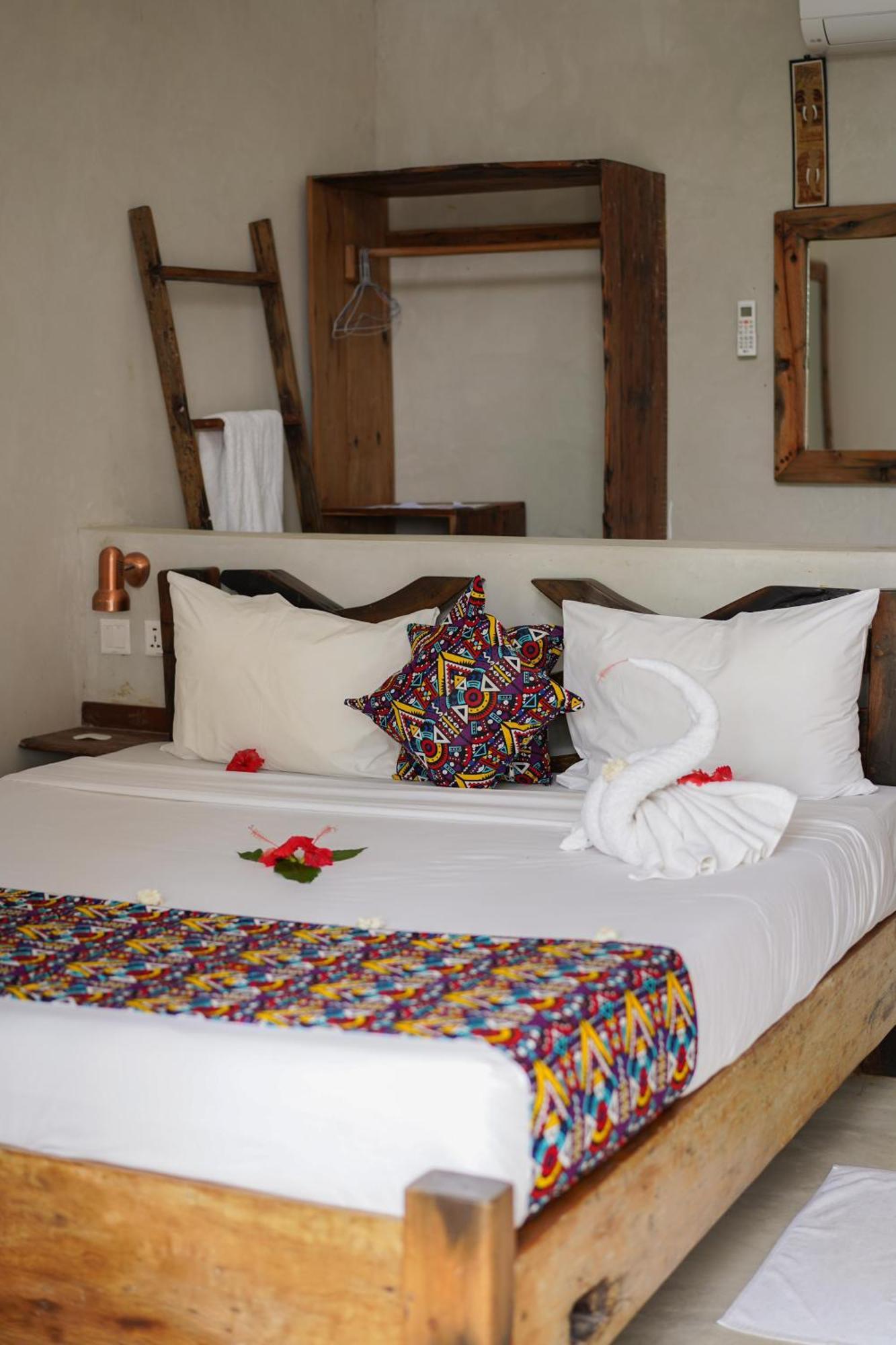 Mambo Cabana Pwani Mchangani Exterior photo