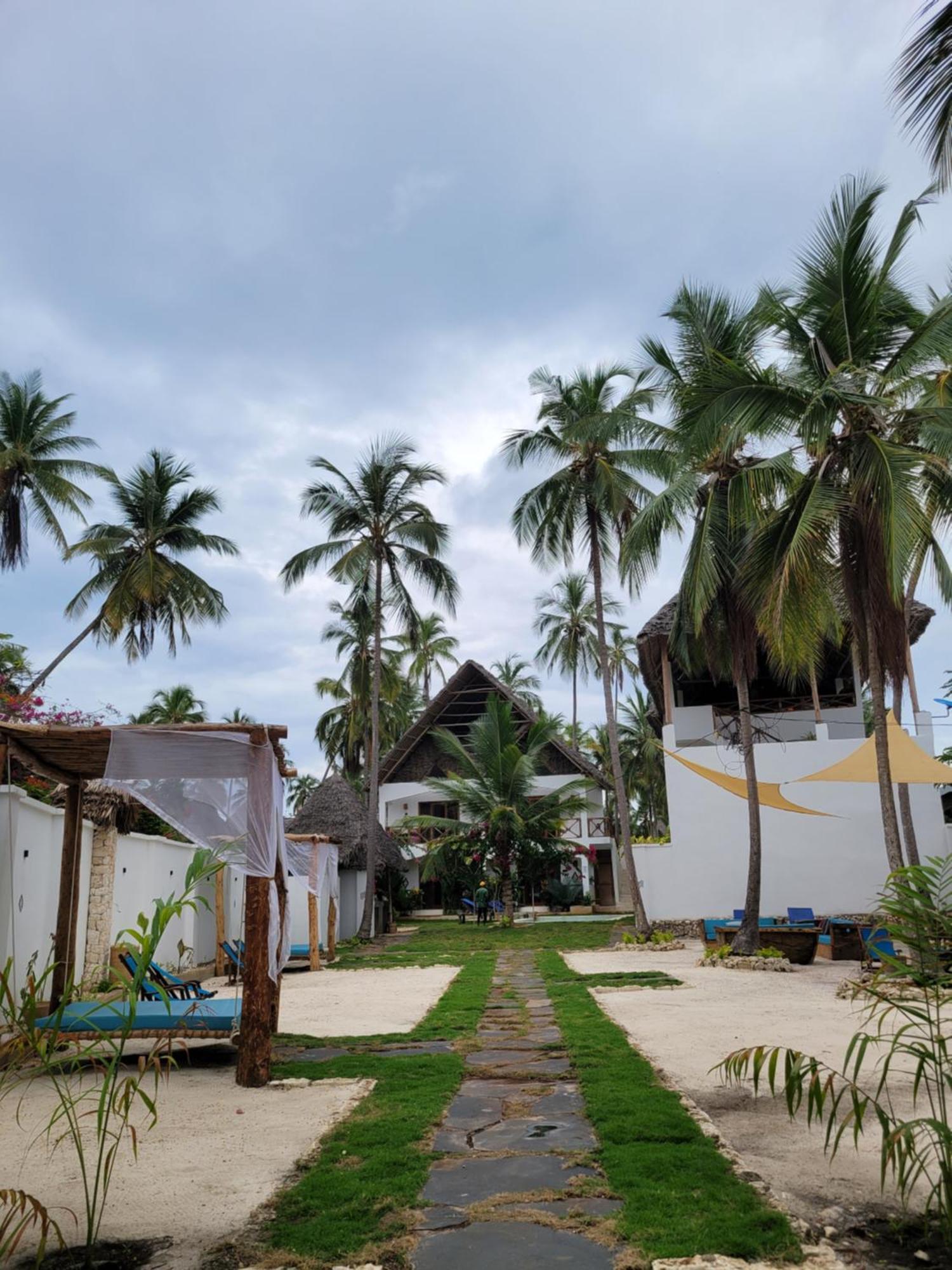 Mambo Cabana Pwani Mchangani Exterior photo
